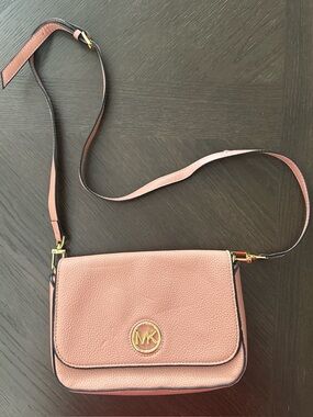michael kors pink crossbody purse